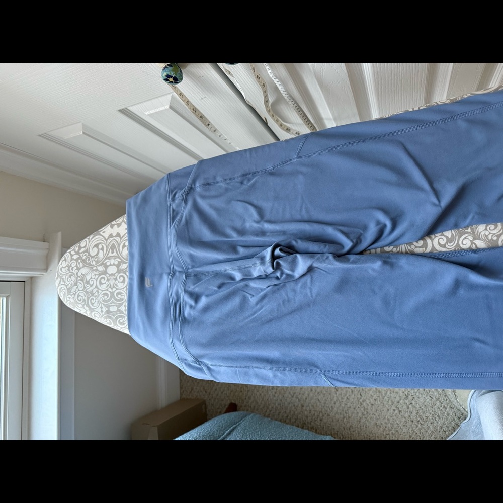 Blue Fabletics Set - Picture 8 of 15